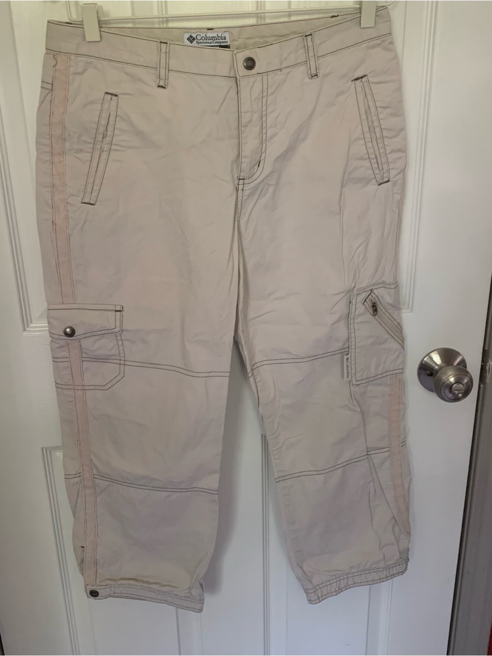 Columbia Women’s Light Beige Cargo Pants with Side Pockets
